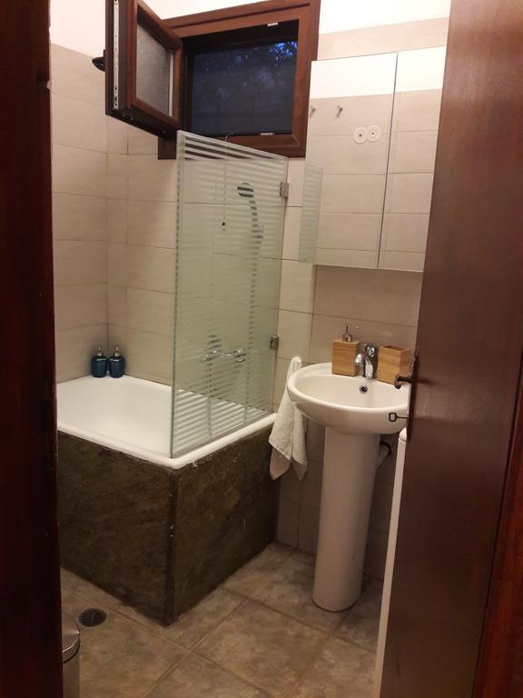 Kesi Holiday Home Potistika Luaran gambar