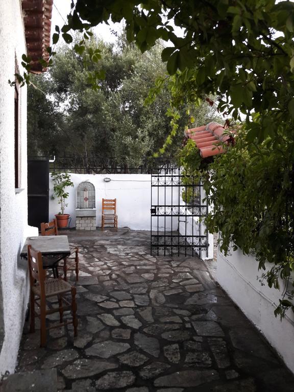 Kesi Holiday Home Potistika Luaran gambar